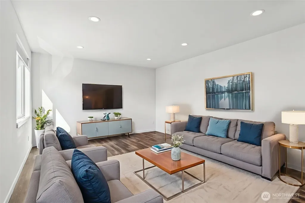 6325 34th Avenue SW Seattle WA 98126