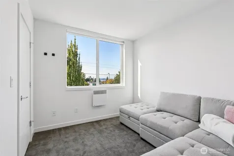 6325 34th Avenue SW Seattle WA 98126
