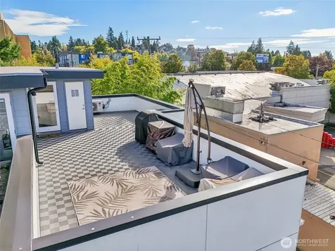6325 34th Avenue SW Seattle WA 98126