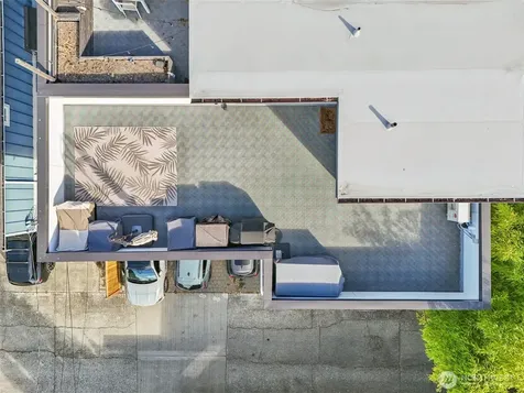 6325 34th Avenue SW Seattle WA 98126