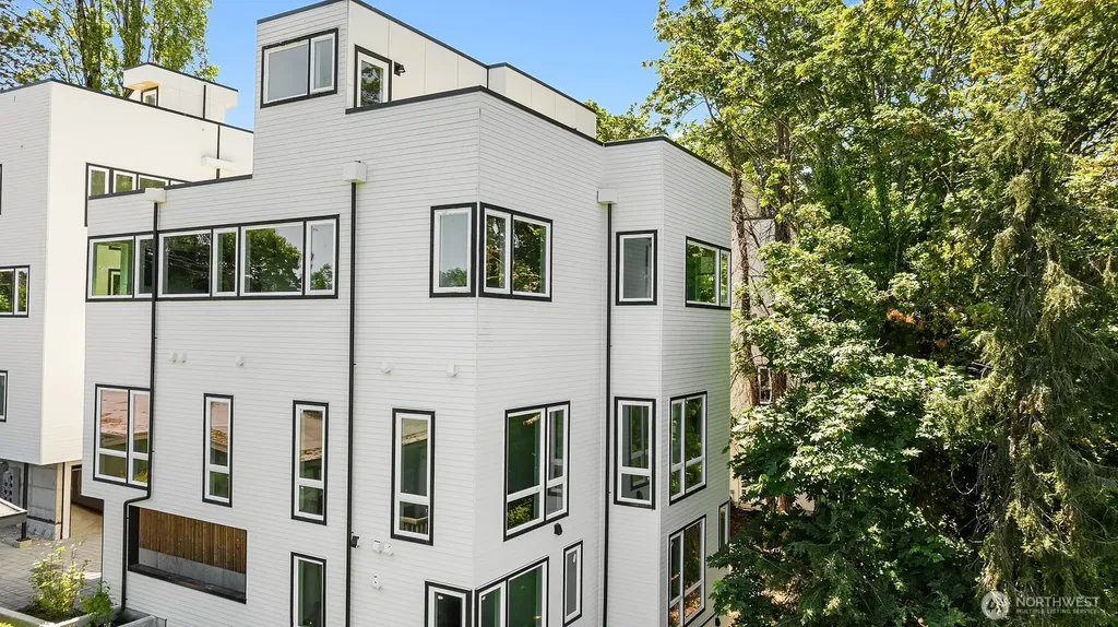 534 W Barrett Street Seattle WA 98119