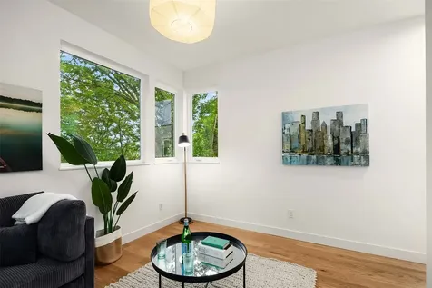534 W Barrett Street Seattle WA 98119
