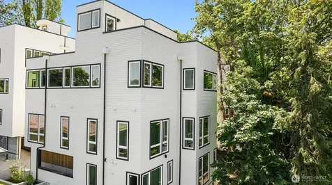 534 W Barrett Street Seattle WA 98119