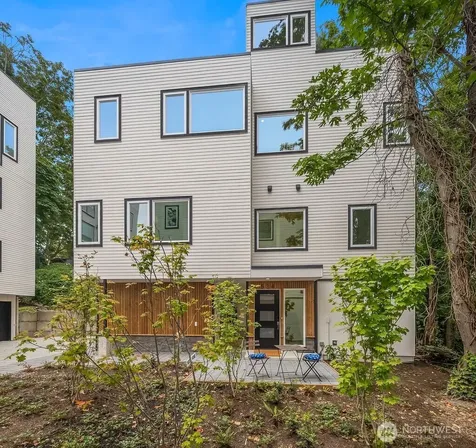 534 W Barrett Street Seattle WA 98119