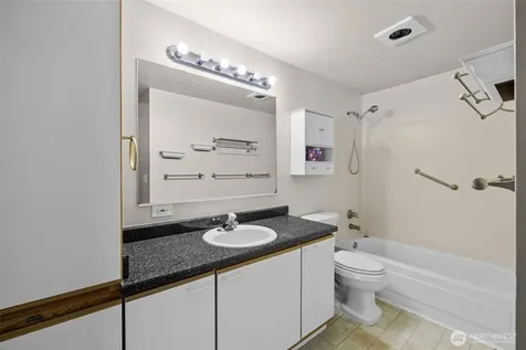 1900 NE 48th Street Renton WA 98056