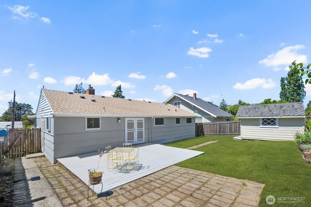 9842 60th Avenue S Seattle WA 98118