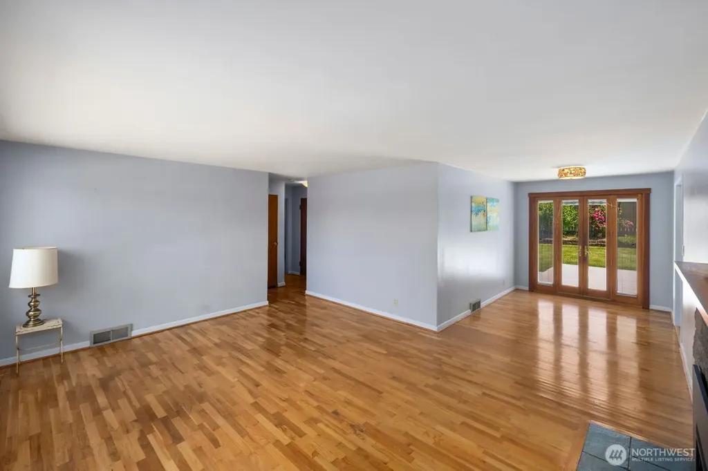 9842 60th Avenue S Seattle WA 98118