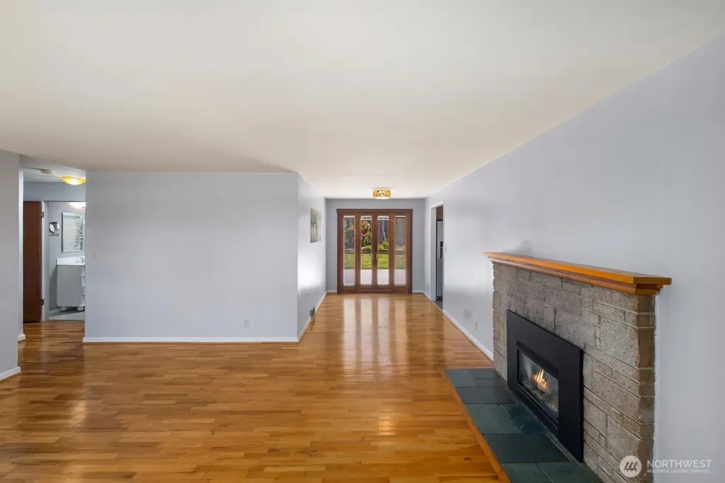 9842 60th Avenue S Seattle WA 98118
