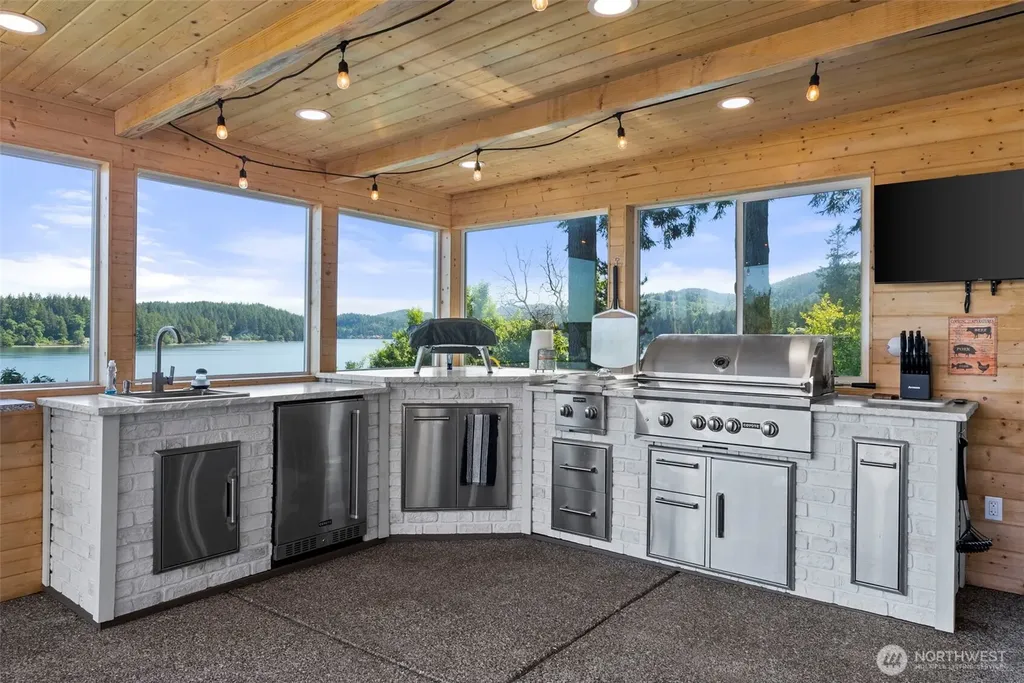 3440 Madrona Beach Road NW Olympia WA 98502