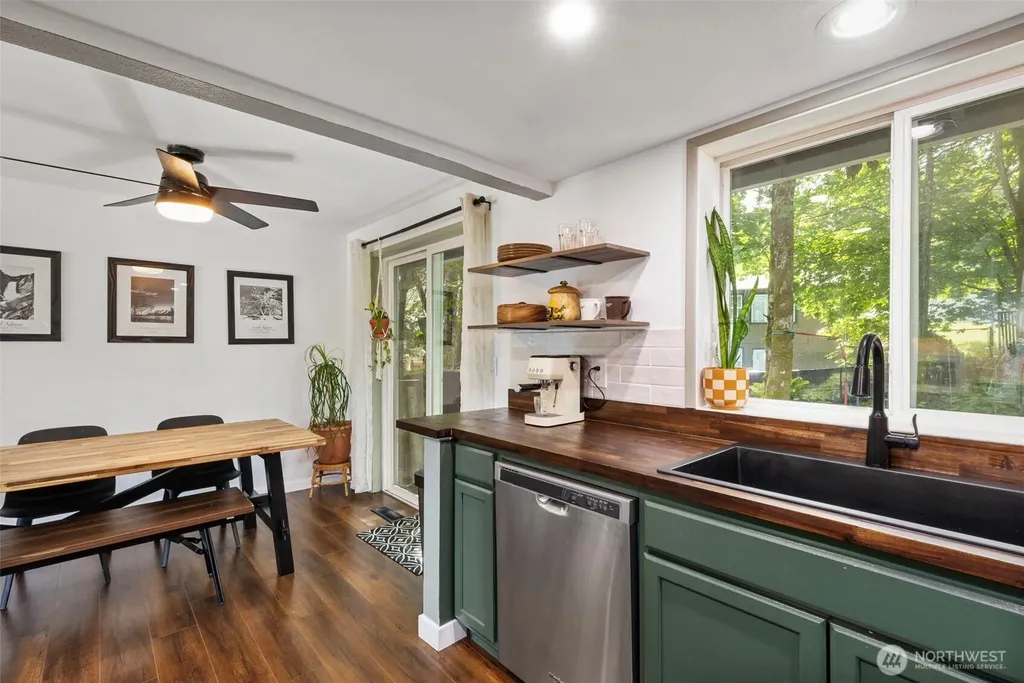1903 NW Russell Street Poulsbo WA 98370