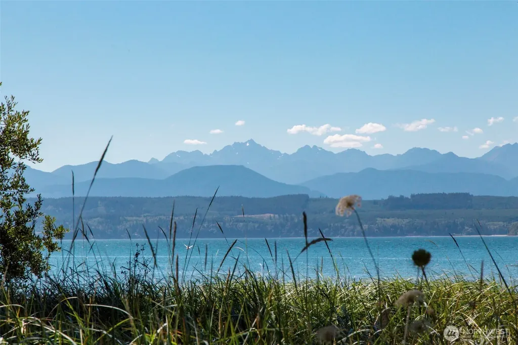 1903 NW Russell Street Poulsbo WA 98370