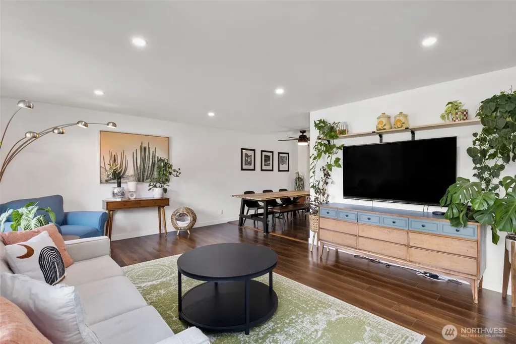 1903 NW Russell Street Poulsbo WA 98370