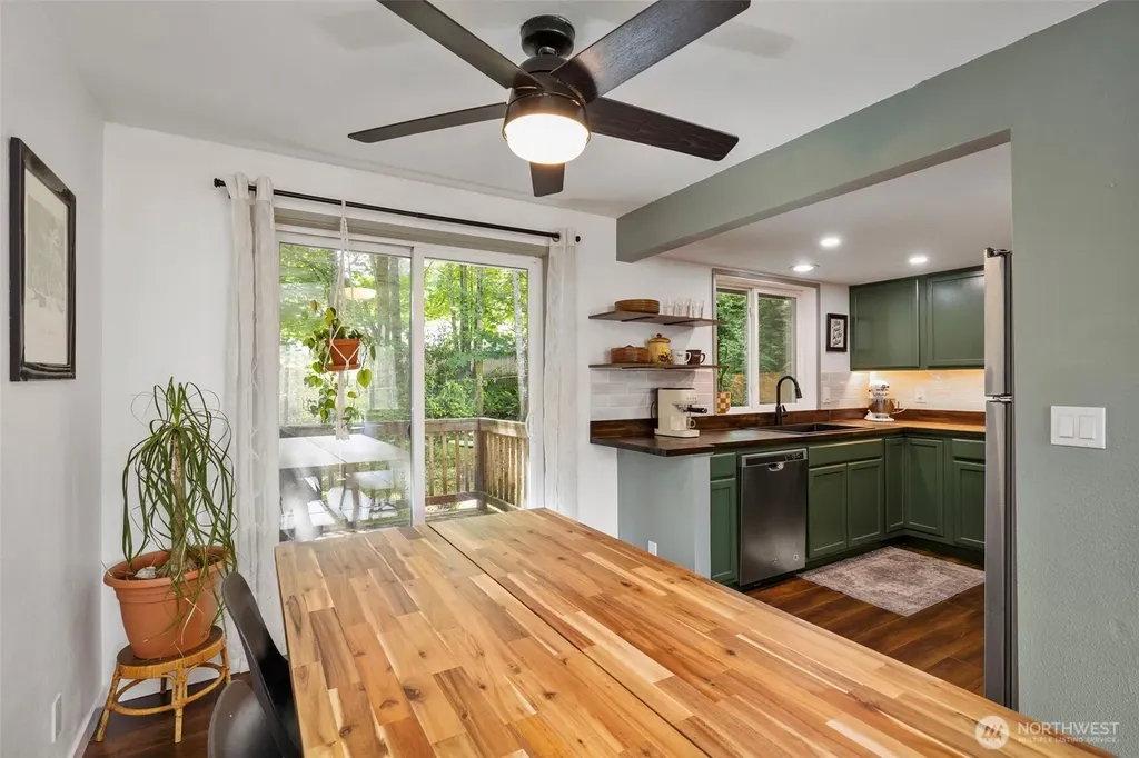 1903 NW Russell Street Poulsbo WA 98370