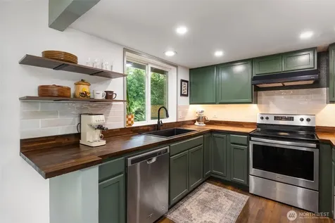 1903 NW Russell Street Poulsbo WA 98370
