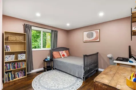 1903 NW Russell Street Poulsbo WA 98370