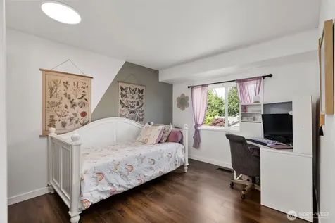 1903 NW Russell Street Poulsbo WA 98370