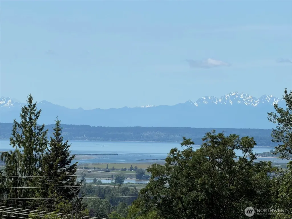 8212 72nd Place NE Marysville WA 98270