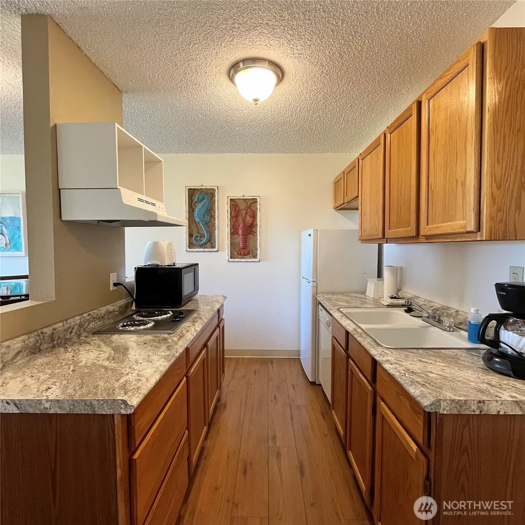 304 14th Street NW Long Beach WA 98631