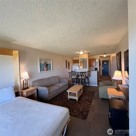 304 14th Street NW Long Beach WA 98631