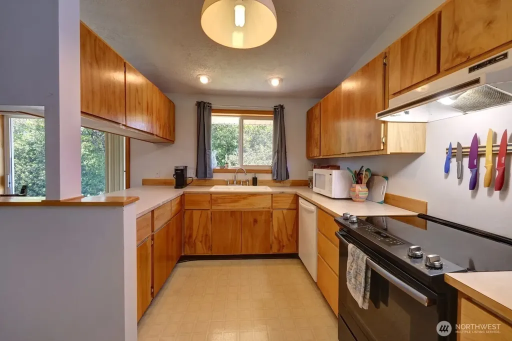 30308 H Street Ocean Park WA 98640