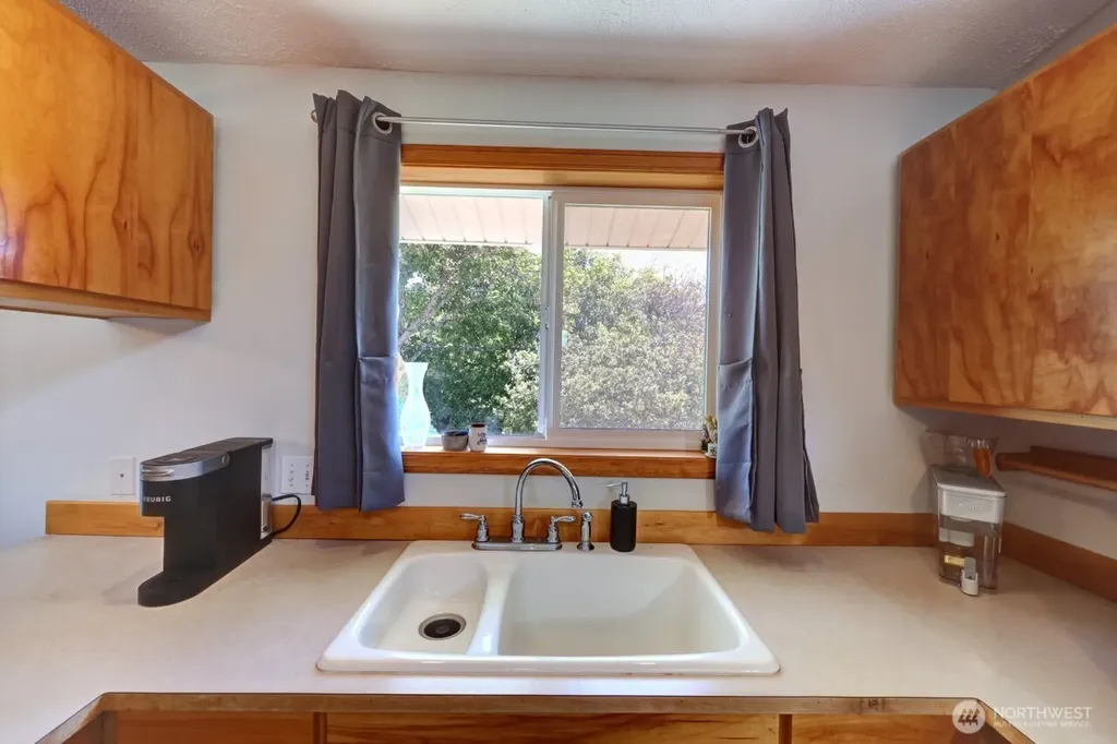 30308 H Street Ocean Park WA 98640