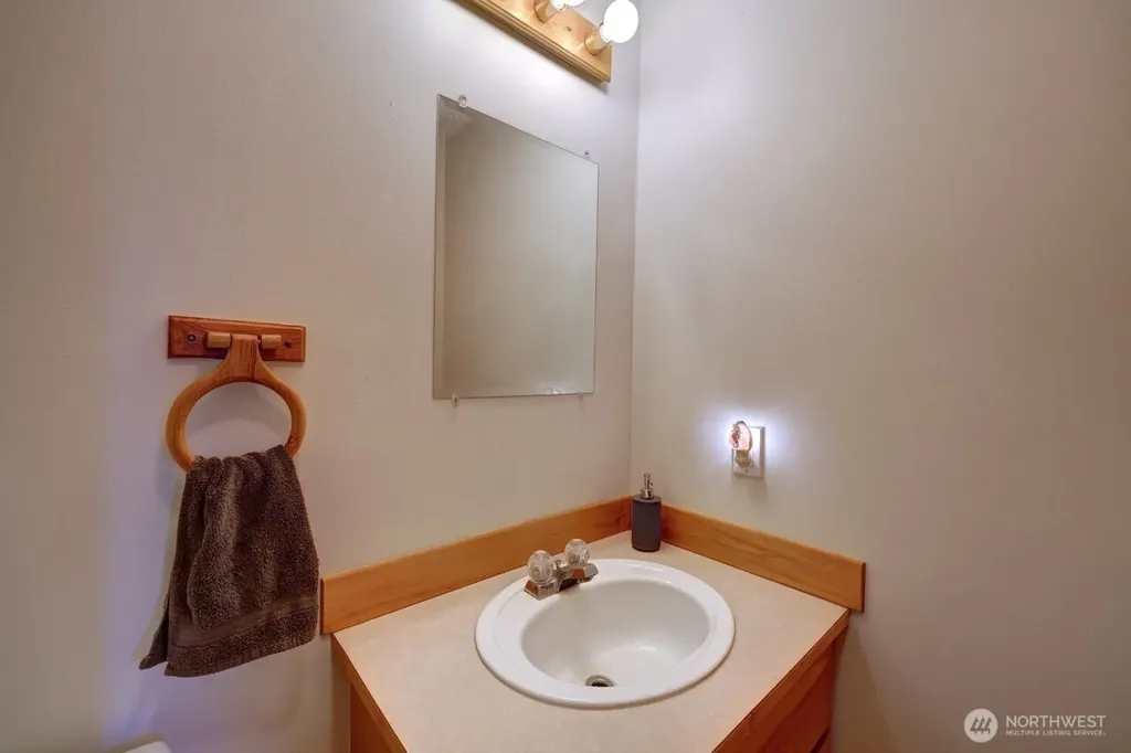 30308 H Street Ocean Park WA 98640