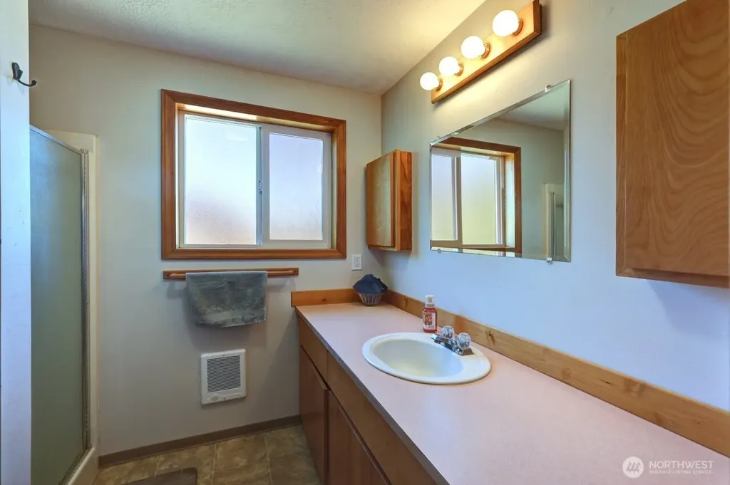 30308 H Street Ocean Park WA 98640