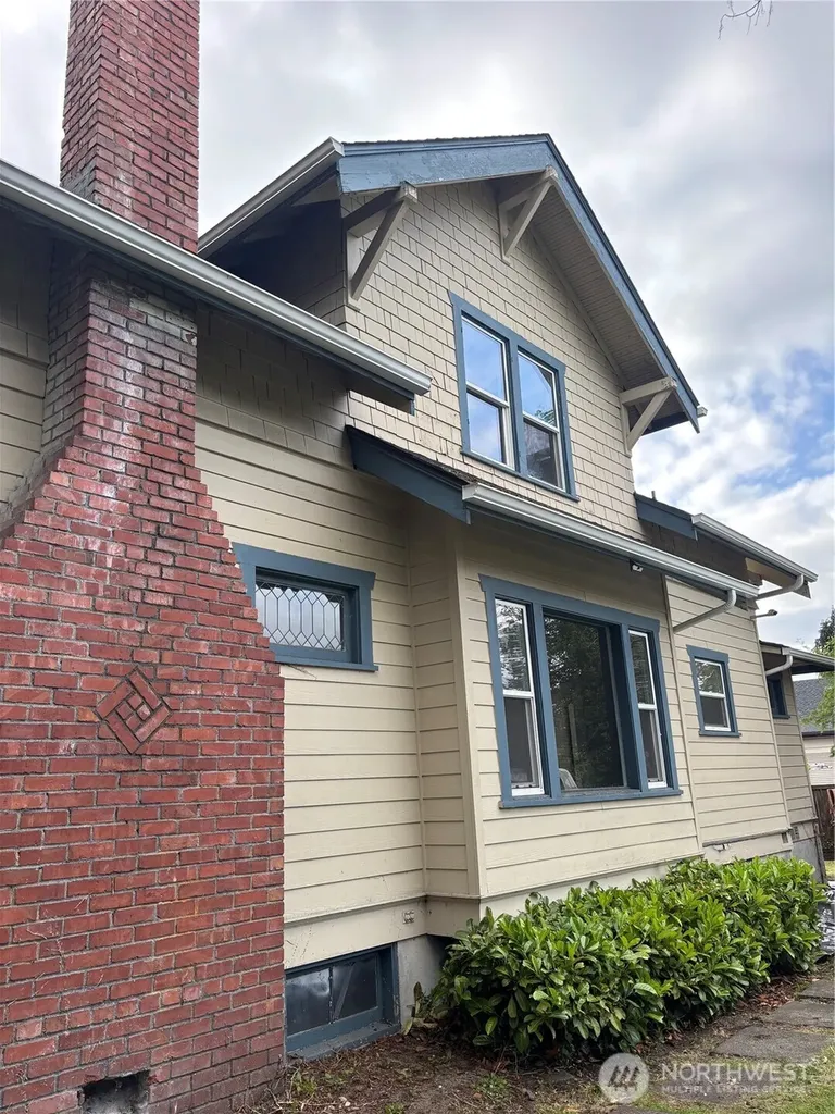 605 118th Street S Tacoma WA 98444