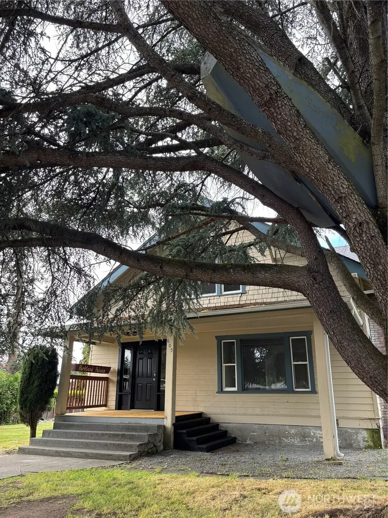 605 118th Street S Tacoma WA 98444