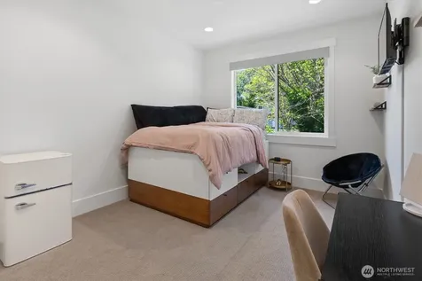 11427 115th Avenue NE Kirkland WA 98033