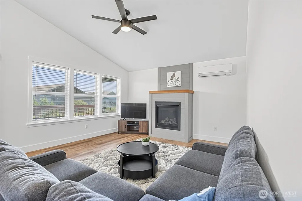 1255 Channel Avenue SW Ocean Shores WA 98569