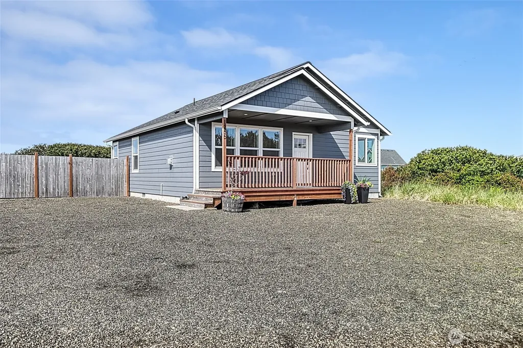 1255 Channel Avenue SW Ocean Shores WA 98569