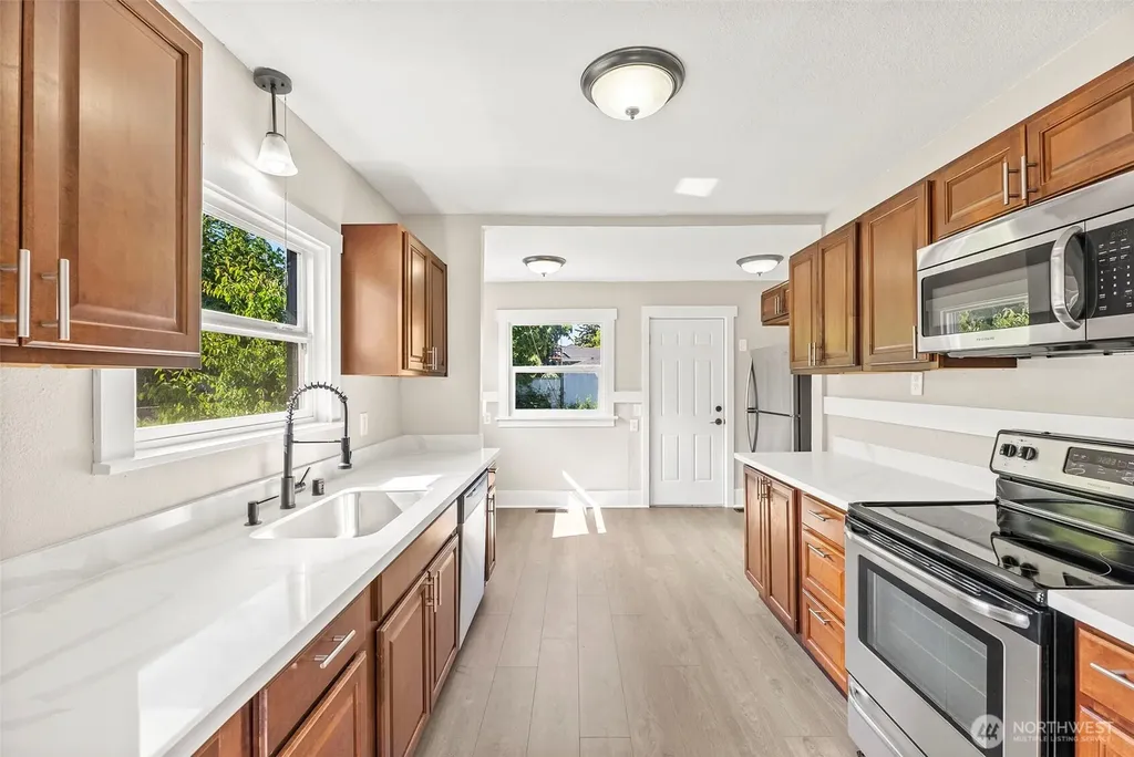 1511 S 51st Street Tacoma WA 98408