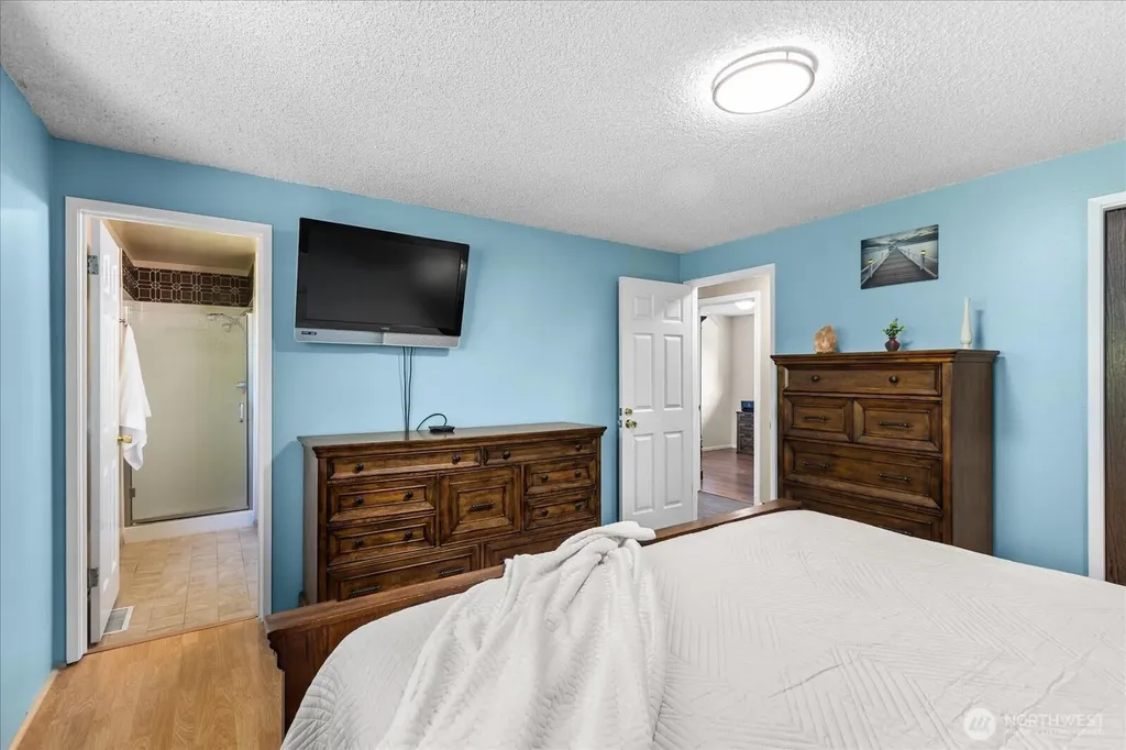 17631 69th Place W Edmonds WA 98026
