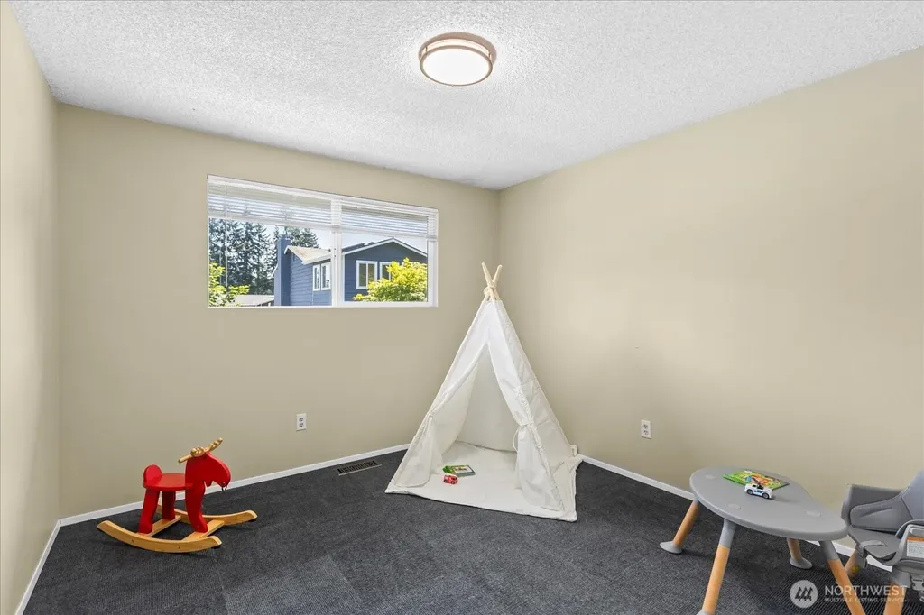 17631 69th Place W Edmonds WA 98026