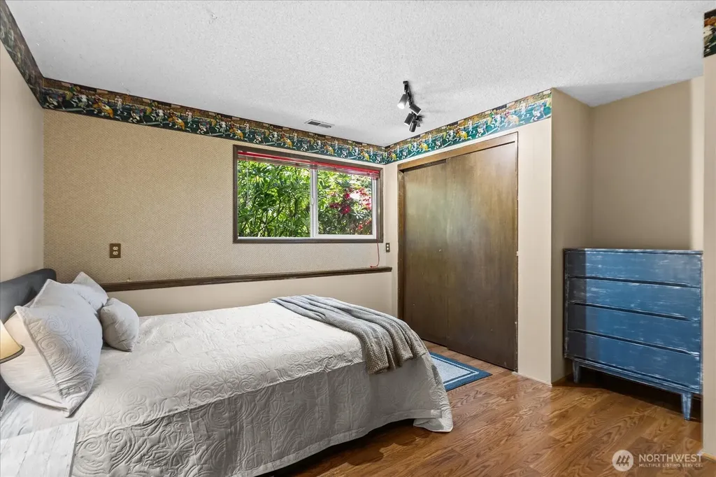 17631 69th Place W Edmonds WA 98026