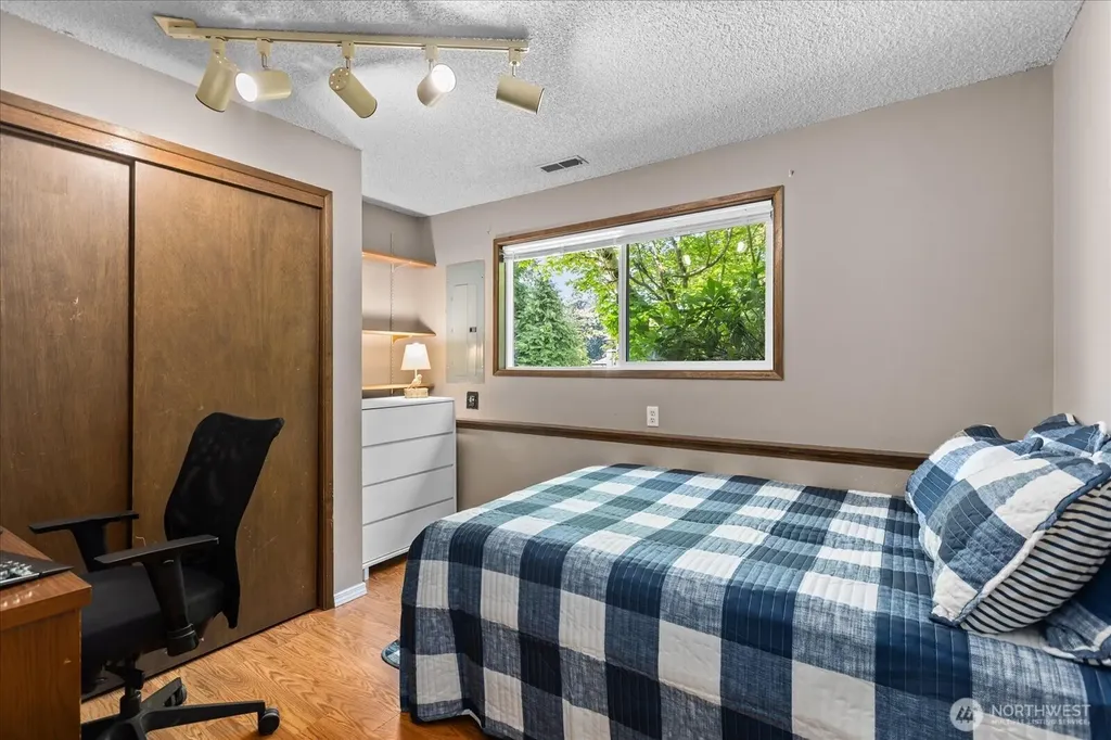 17631 69th Place W Edmonds WA 98026