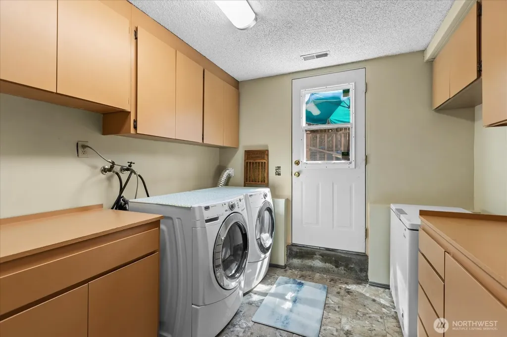 17631 69th Place W Edmonds WA 98026