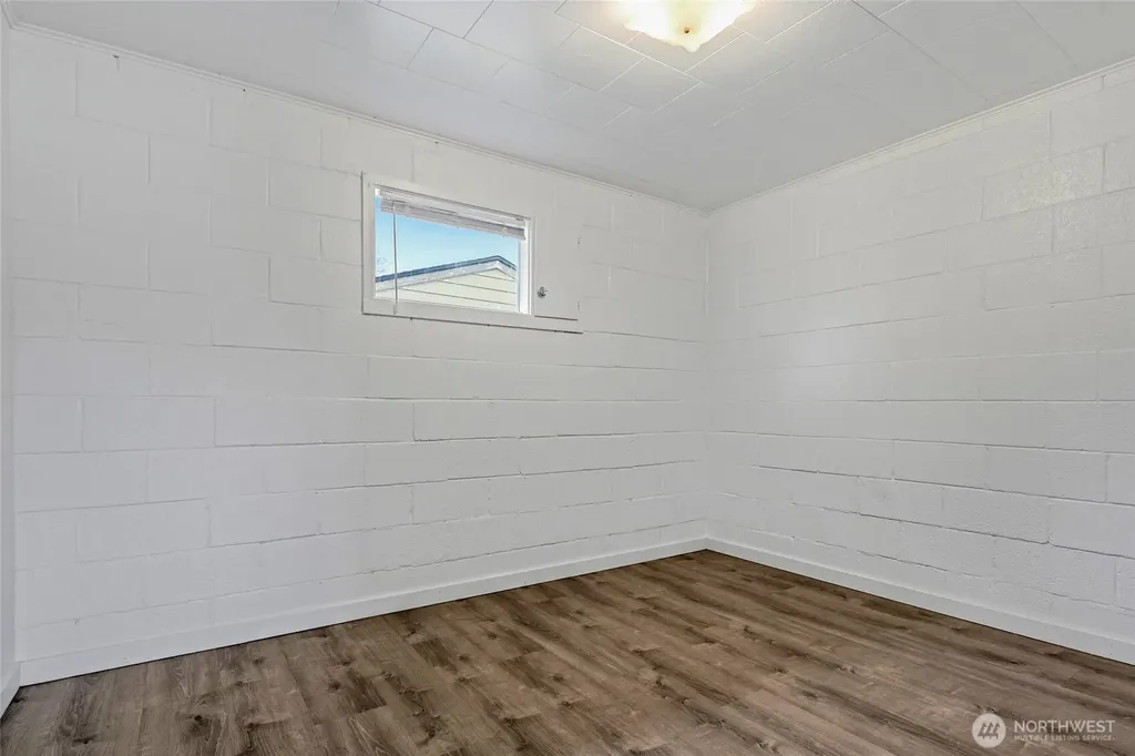 33020 State Route 20 Oak Harbor WA 98277