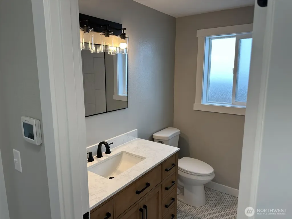 230 Adams Drive Kelso WA 98632