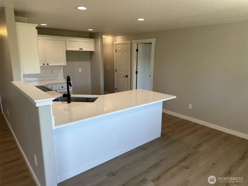 230 Adams Drive Kelso WA 98632