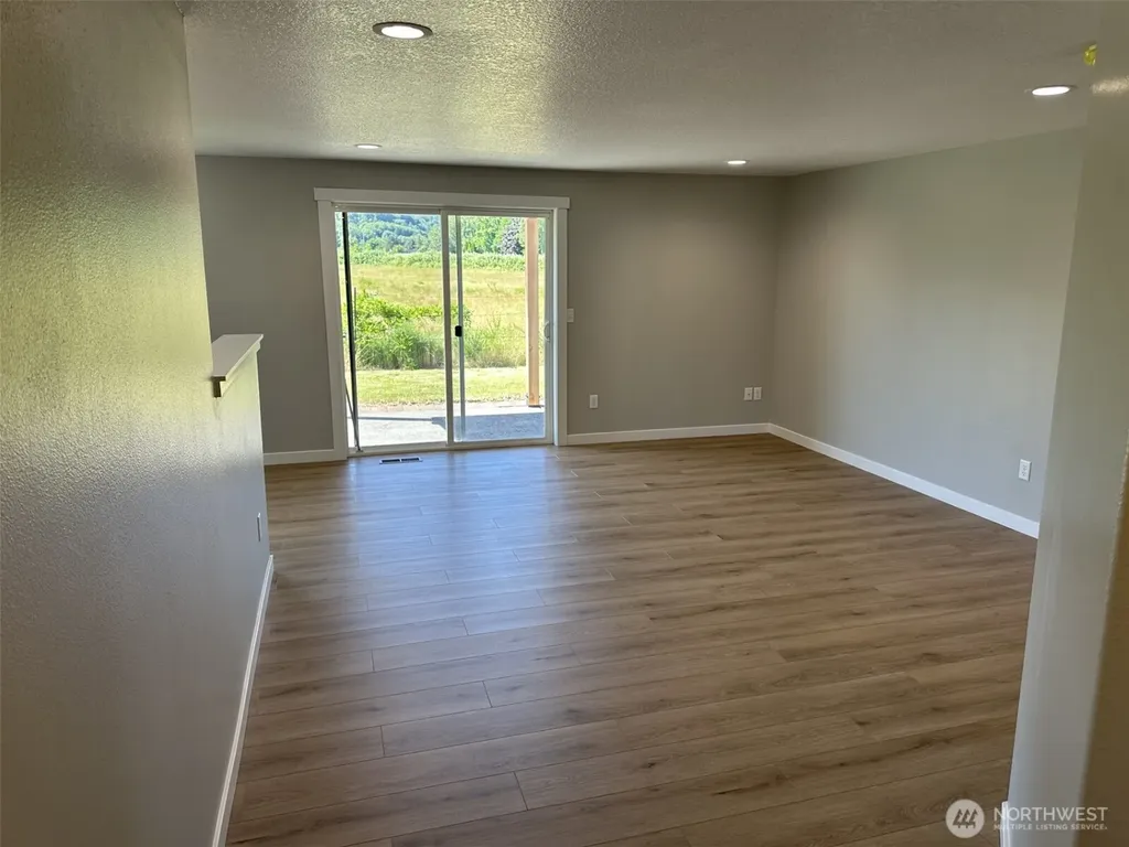230 Adams Drive Kelso WA 98632