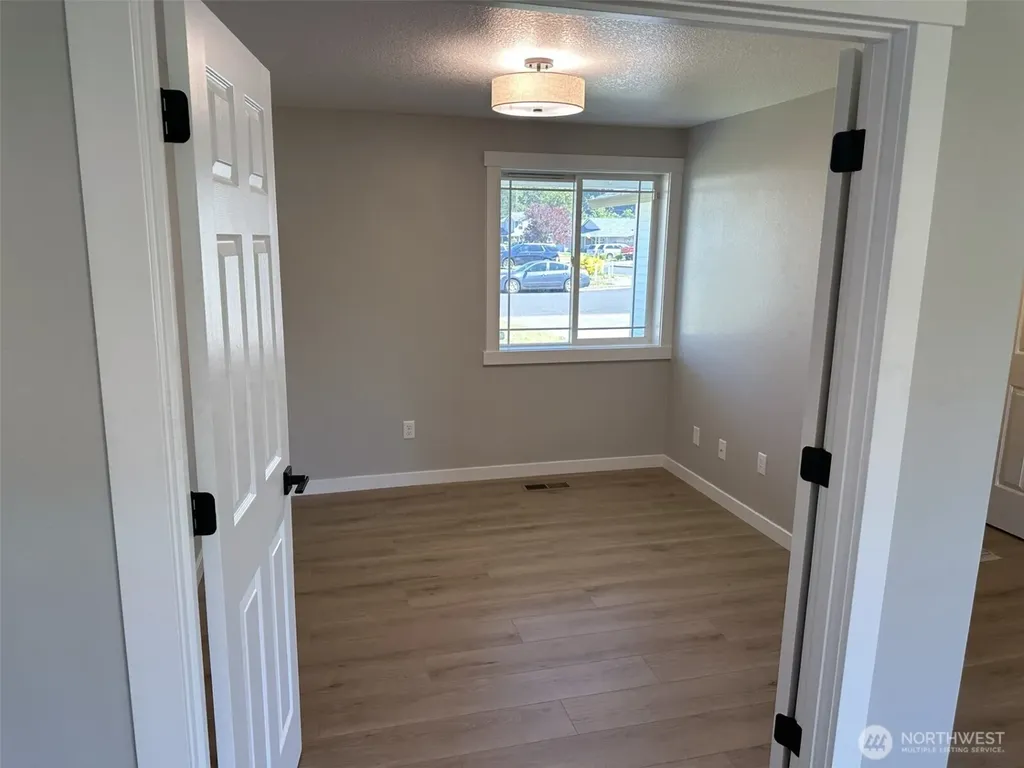 230 Adams Drive Kelso WA 98632