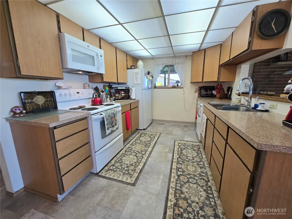 1301 S 3rd Avenue Sequim WA 98382