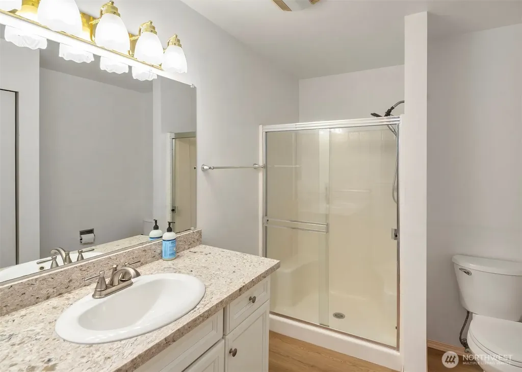 1006 37th Street SE Auburn WA 98002