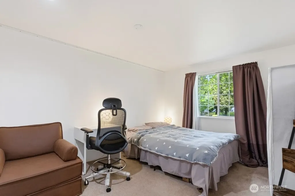 7453 Newcastle Golf Club Road Newcastle WA 98059