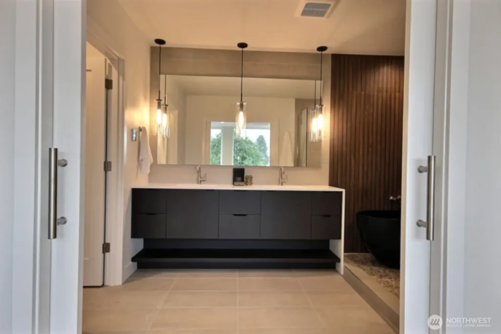 813 NE 90th Street Seattle WA 98115