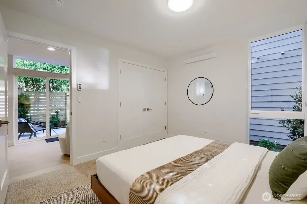 813 NE 90th Street Seattle WA 98115