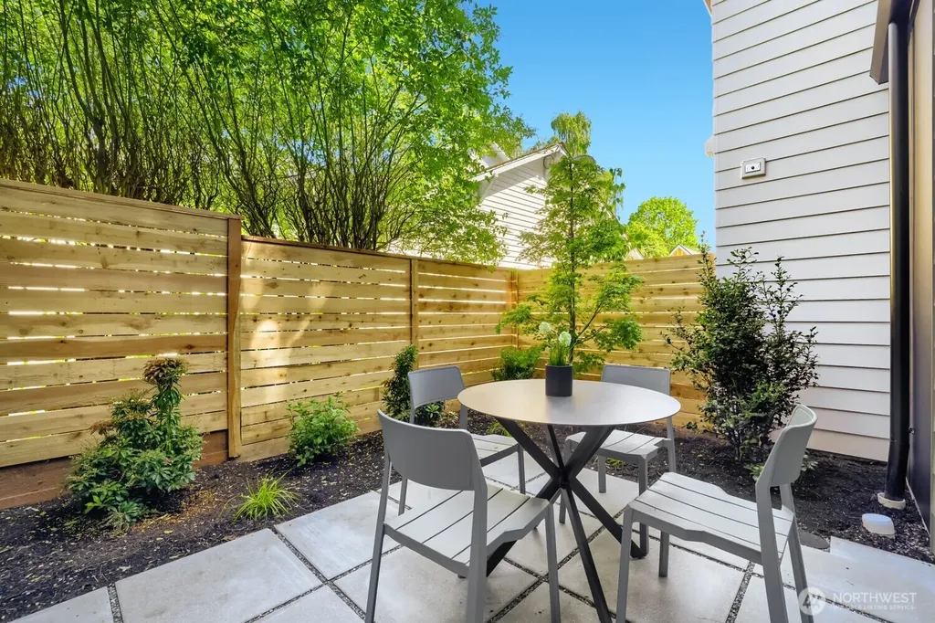 813 NE 90th Street Seattle WA 98115