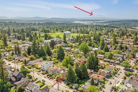 813 NE 90th Street Seattle WA 98115